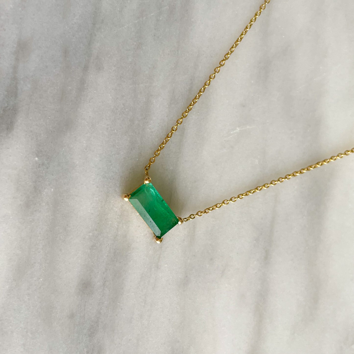 Collar con Esmeralda Oro 14k