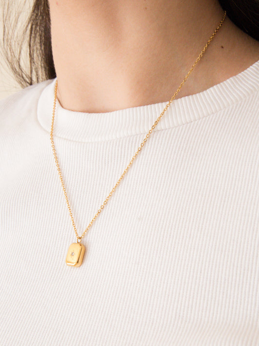 Collar Square