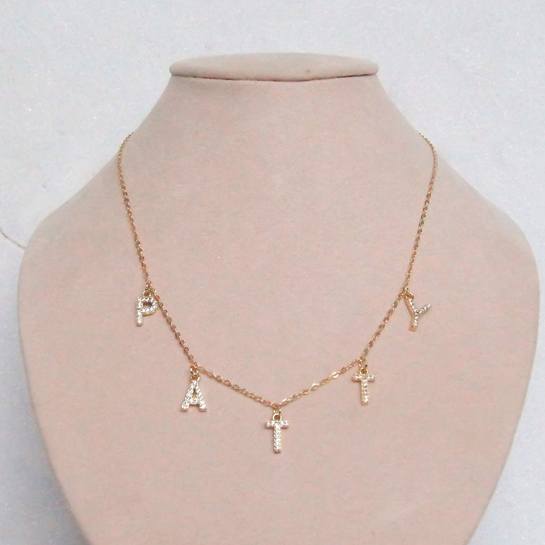 Collar personalizado con zirconias colgantes