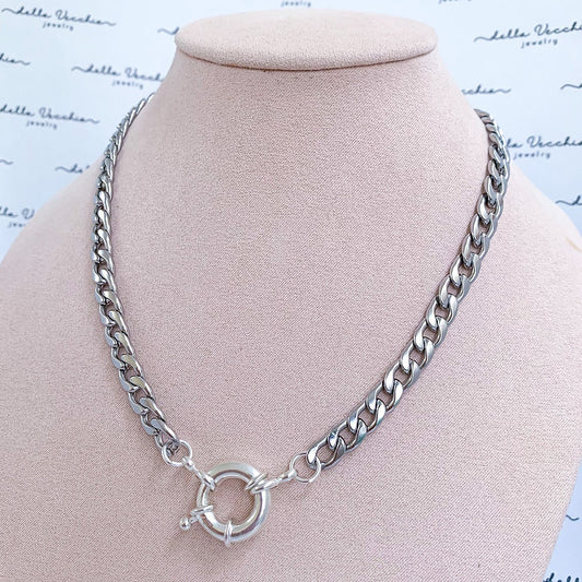 Collar bandola plateado